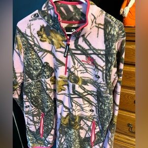 Mossy Oaks Pink Camo Fleece Pullover
